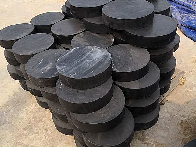 襄阳板式橡胶支座由若干层橡胶片与薄钢板经加压硫化